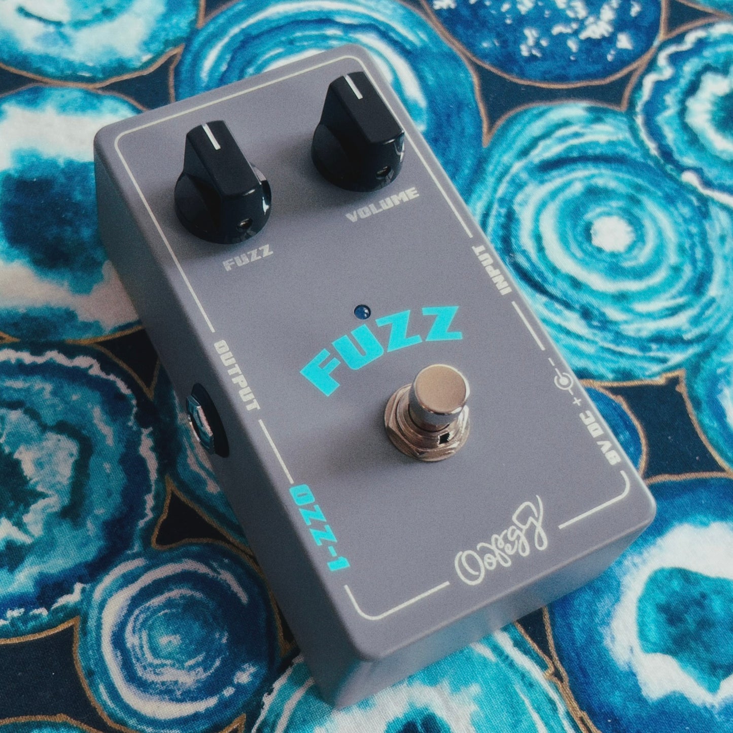 Oopegg "Super Retro Fuzz" OZZ-1
