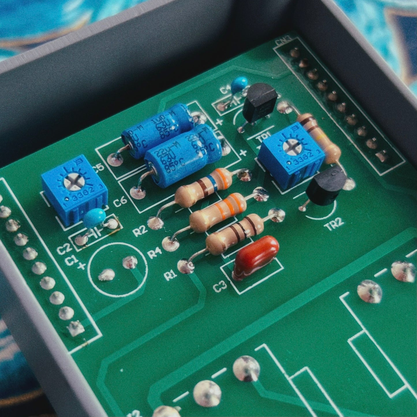Oopegg "Super Retro Fuzz" OZZ-1